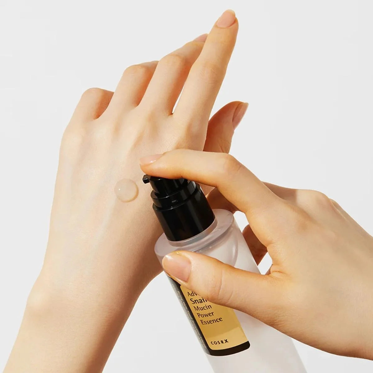 Essence COSRX à la mucine d'escargot 96% , apaisant et nourrissant qui revitalise la peau