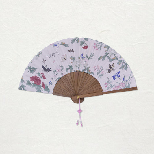 eventail papier traditionnel coréen, hanji, couleur rose pale, motif fleurs et paillons, inspiré de minhwa, art coréen, hwajeopdo
